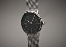 Lade das Bild in den Galerie-Viewer, Q | C29 Schwarze Linie | Milanaise-Armband