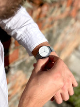 Lade das Bild in den Galerie-Viewer, B | C39 Milanaisearmband