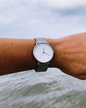 Lade das Bild in den Galerie-Viewer, B | C39 Milanaisearmband